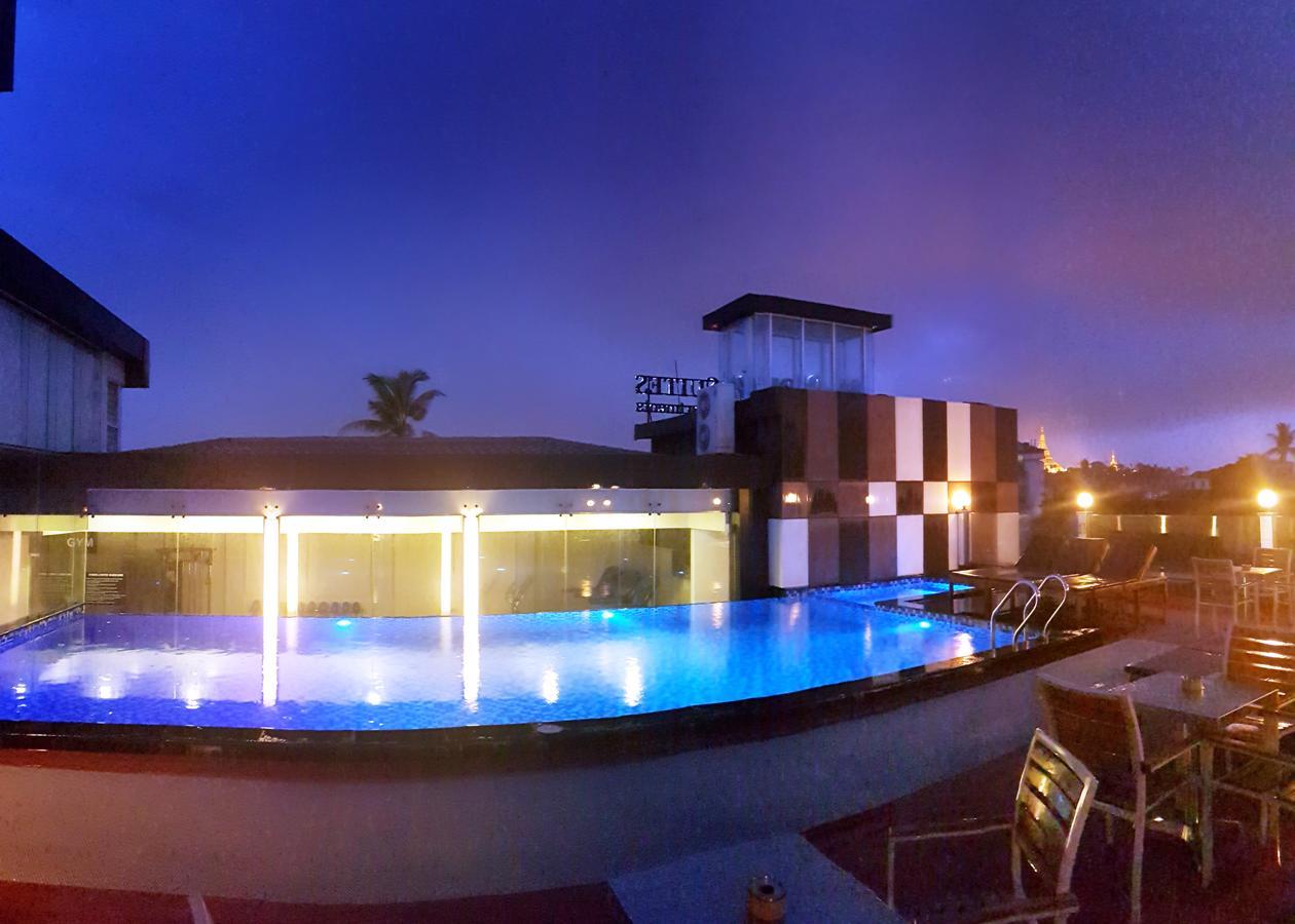 Clover Suites Royal Lake Rangun Zewnętrze zdjęcie