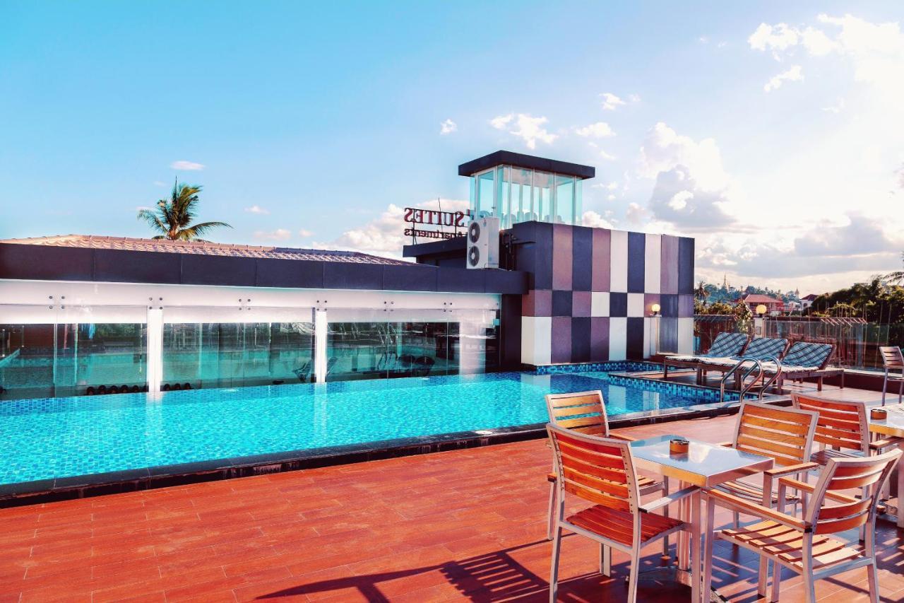 Clover Suites Royal Lake Rangun Zewnętrze zdjęcie