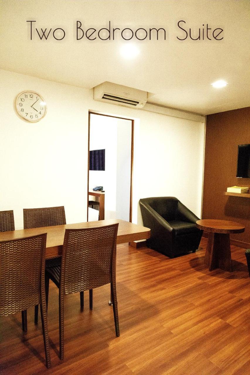 Clover Suites Royal Lake Rangun Zewnętrze zdjęcie