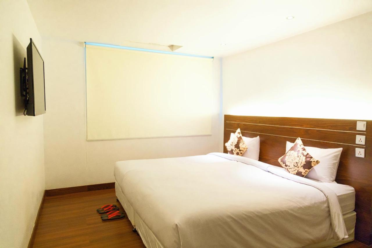 Clover Suites Royal Lake Rangun Zewnętrze zdjęcie