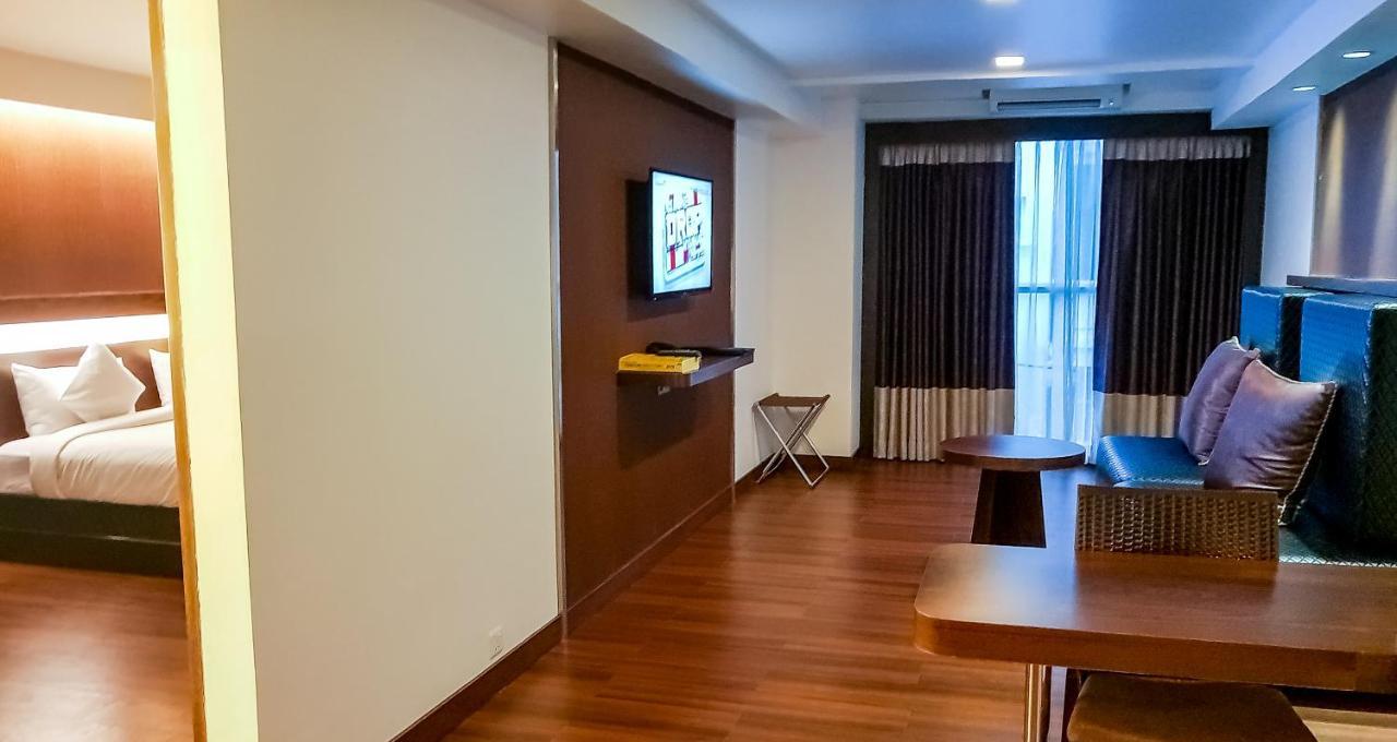 Clover Suites Royal Lake Rangun Zewnętrze zdjęcie