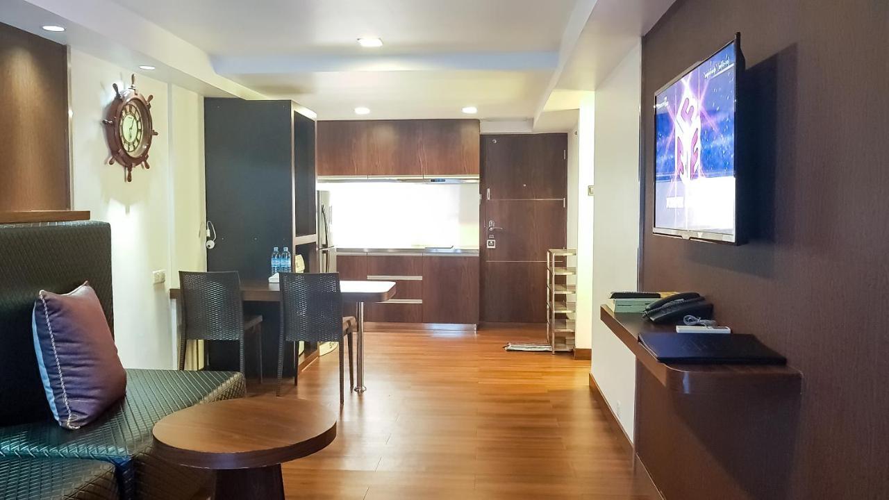 Clover Suites Royal Lake Rangun Zewnętrze zdjęcie