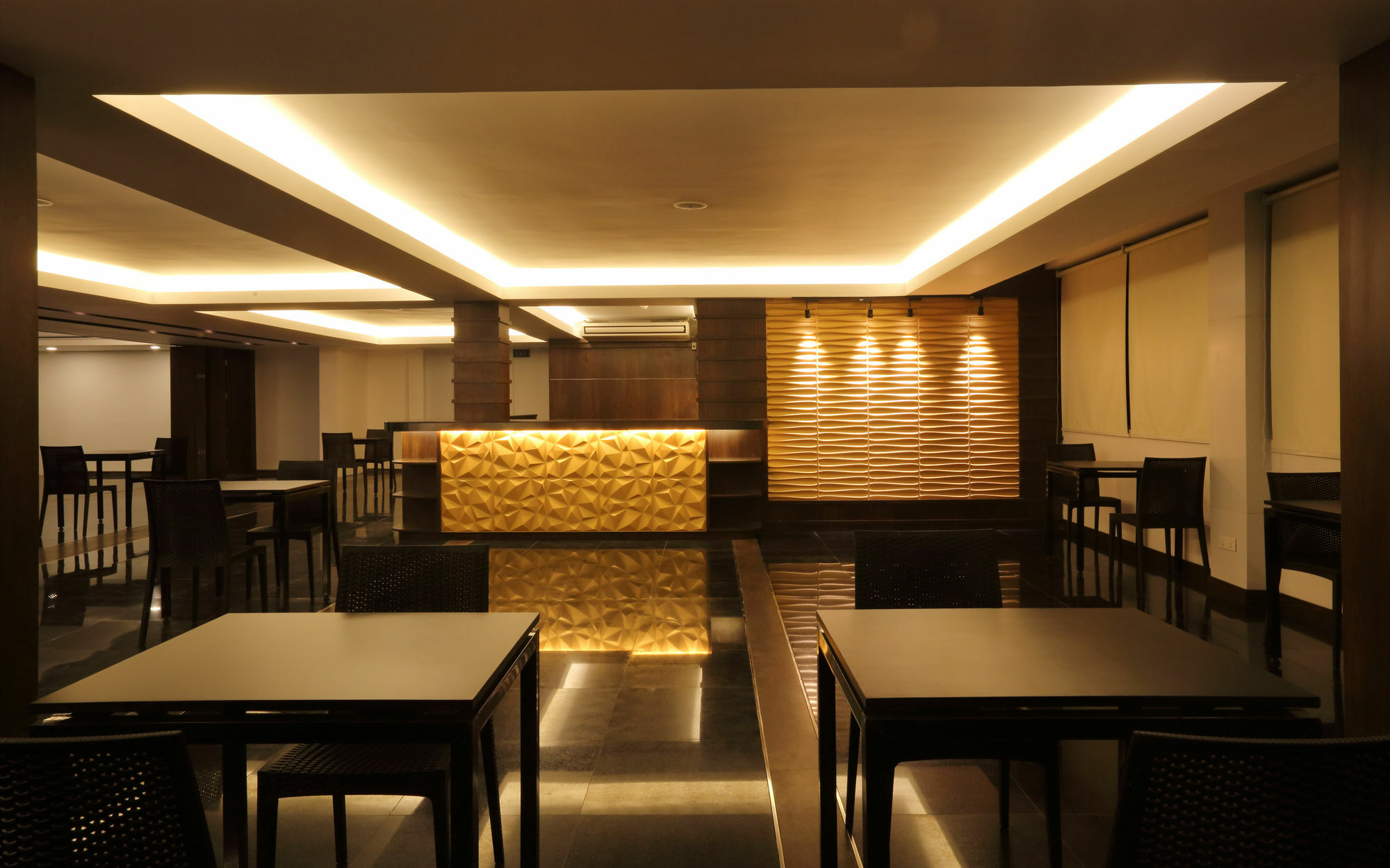 Clover Suites Royal Lake Rangun Zewnętrze zdjęcie