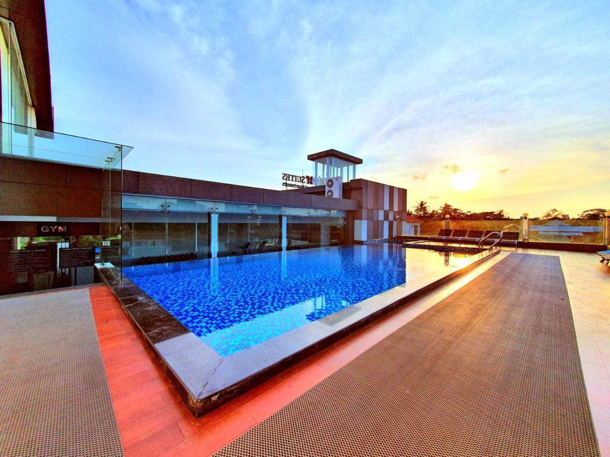 Clover Suites Royal Lake Rangun Zewnętrze zdjęcie